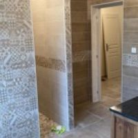 Bonjour besson de service pour rénovation et vous conseiller je suis la Carcassonne 