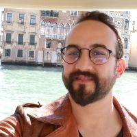 Photo de Chauffeur-livreur à Puteaux