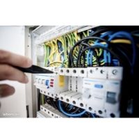 Photo de Électricien à Carros