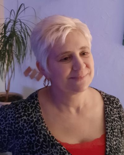 Isabelle  C.